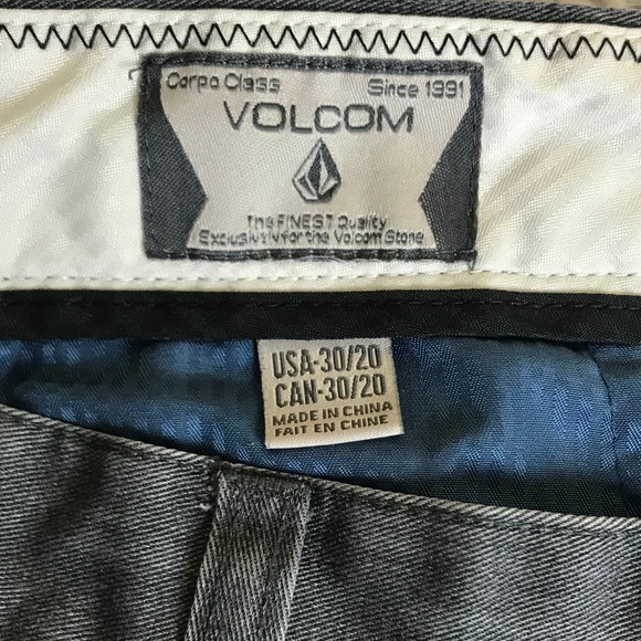 Volcom Shorts - Picture 7 of 7
